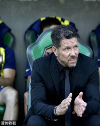 雄心不减！赫拉德·莫雷诺领衔比利亚雷亚尔，为荣誉与告别冲刺西甲第三！